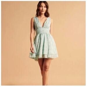 Abercrombie & Fitch Flirty Drama Floral V-Neck Swing Mini Dress Teal LT